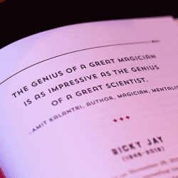 HOW MAGICIANS THINK: MISDIRECTION, DECEPTION, AND WHY MAGIC MATTERS - Joshua Jay